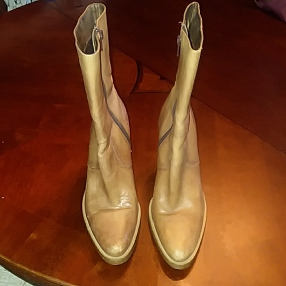 Boots - Picture 1 of 3